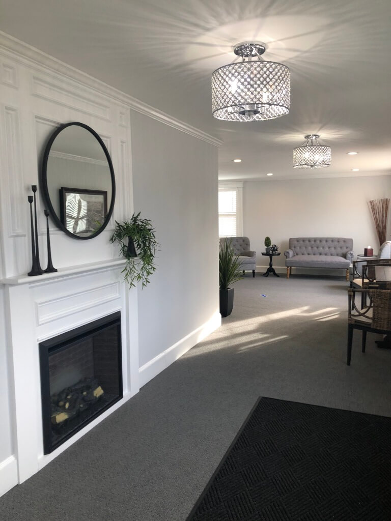 5fca81f33bd07-3971-5778-Entryway